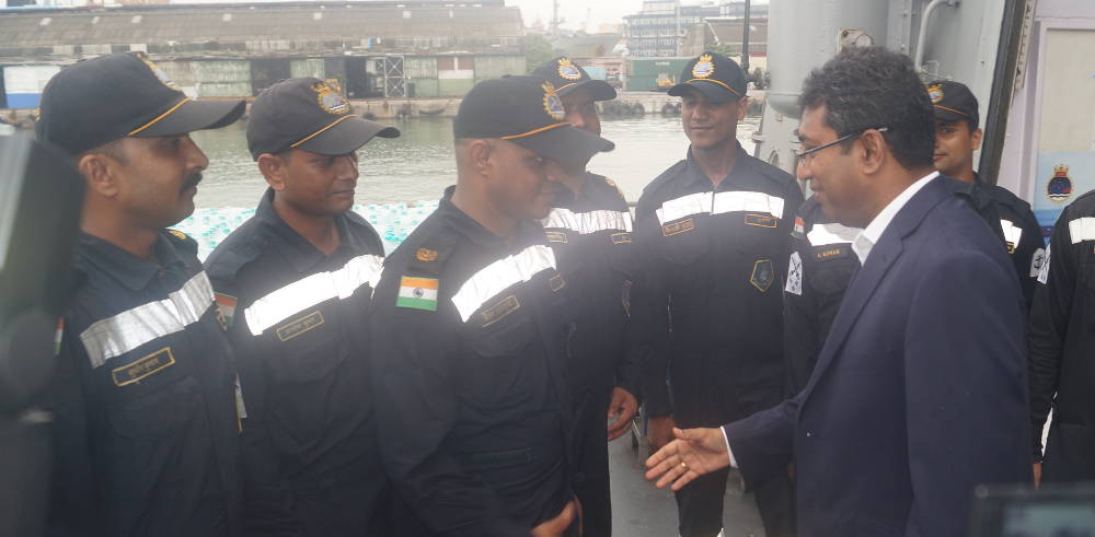 Vice Admiral Girish Luthra takes over Western Naval Command