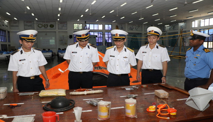 https://www.indiannavy.nic.in/Bridges%20of%20Friendship%20%E2%80%93%20Vietnam%20People%E2%80%99s%20Navy%20Officer%20and%20Cadets%20Visit%20Indian%20Naval%20Academy%2C%20Ezhimala