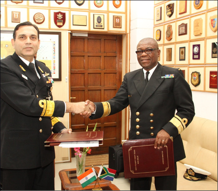 भारतीय नौसेना - दक्षिण अफ्रीकी नौसेना की 10 वीं स्टाफ वार्ता 