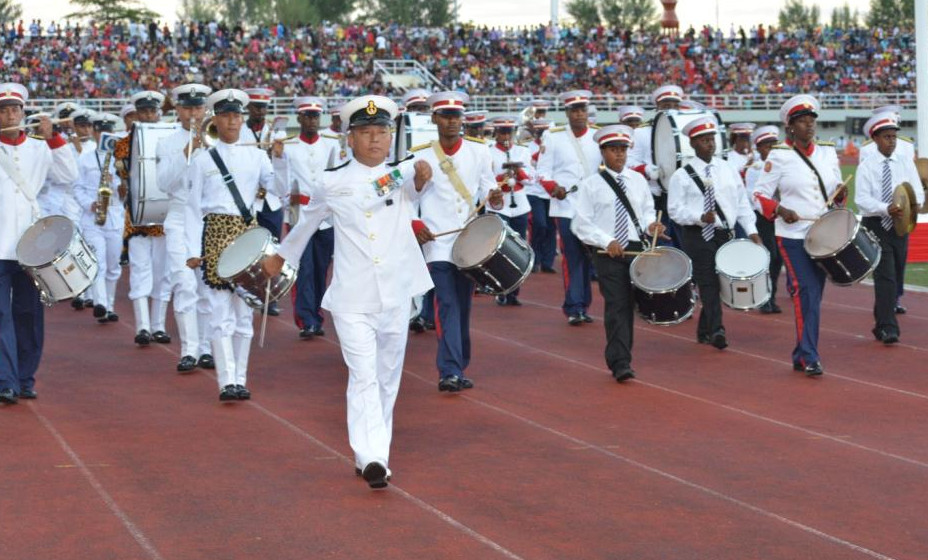 सेशेल्स राष्ट्रीय दिवस के अवसर पर पोर्ट विक्टोरिया में आईएनएस त्रिकाण्ड