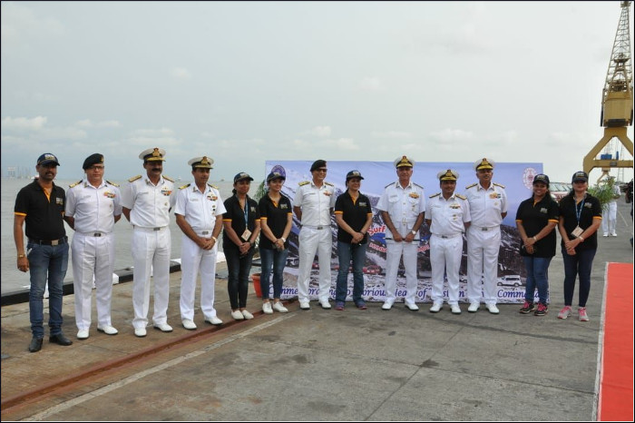 मुंबई से लेह भारतीय नौसेना आउटरीच कार रैली को हरी झंडी दिखा कर रवाना किया गया - 'सर्फ़ टू स्नो'