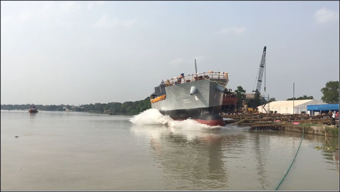 1,000 Ton Fuel Barge Launched at Kolkata