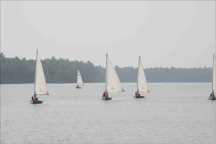 भारतीय नौसेना अकादमी में आयोजित अंतर स्क्वाड्रन नौकायन चैम्पियनशिप में चीता स्क्वाड्रन विजयी रही