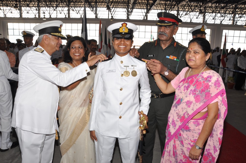 During the ceremony of ‘Shipping-of-Stripes’, Commandant INA, Vice Admiral Pradeep Chauhan and Mrs Nisha Chauhan ship stripes on Sub Lieutenant Kritika Sharma, along with her parents