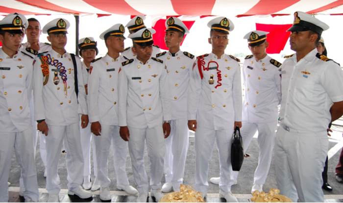 Students of Maritime Academy Onboard