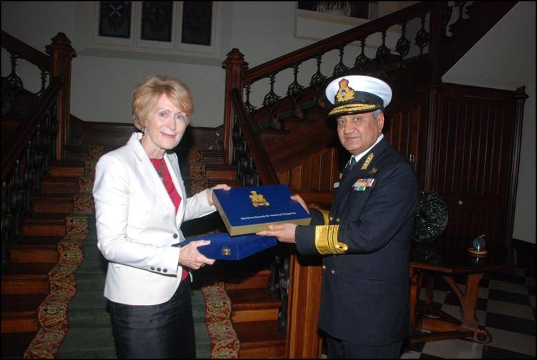Exchange of Memento with Governor