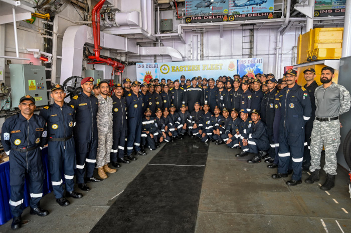 नौसेना प्रमुख की पूर्वी नौसेना कमान, विशाखापट्टनम की यात्रा