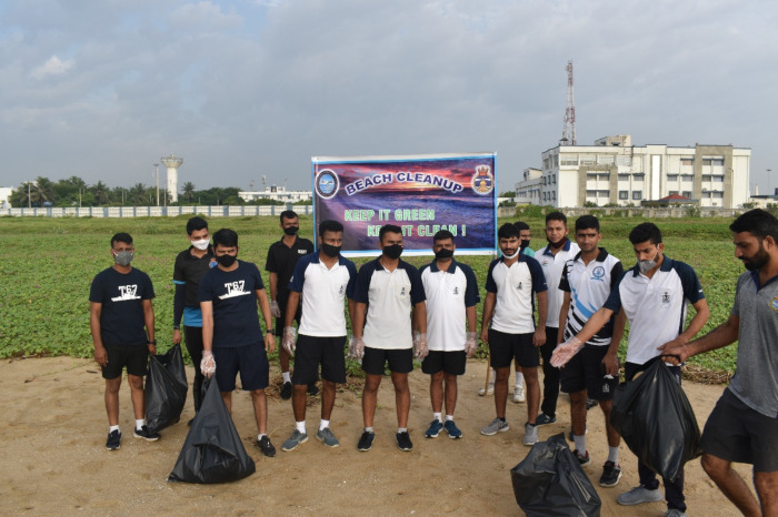 अंतर्राष्ट्रीय तटीय सफाई दिवस पर भारतीय नौसेना का तटीय सफाई अभियान