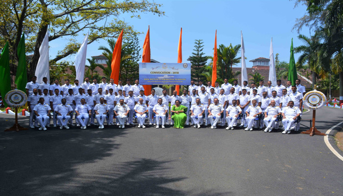 नौसेना बेस, कोच्चि में दीक्षांत समारोह का आयोजन