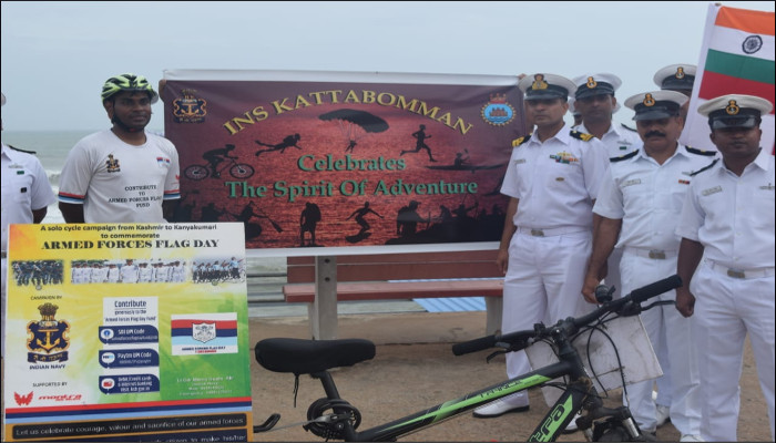 भारतीय नौसेना अधिकारी ने कश्मीर से कन्याकुमारी तक सोलो साइकिलिंग अभियान सफलतापूर्वक  पूरा किया