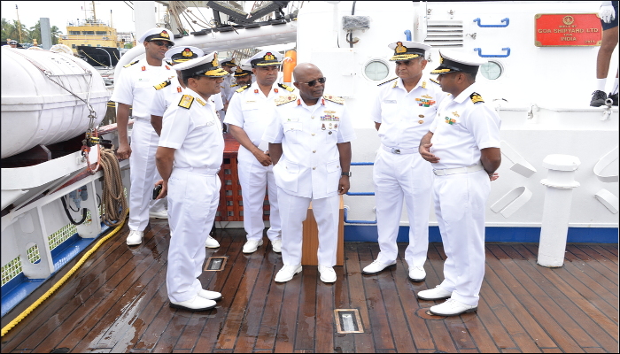 नाइजीरियाई नौसेना चीफ़ का कोच्चि दौरा
