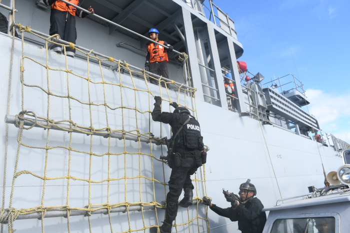 First Training Squadron Enhances Bilateral Relations  During Visit to Port Louis