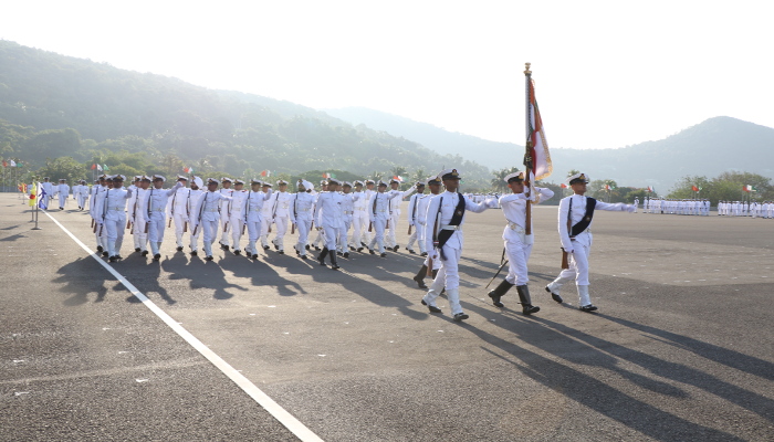 भारतीय नौसेना अकादमी, एझिमाला में गणतंत्र दिवस परेड का आयोजन