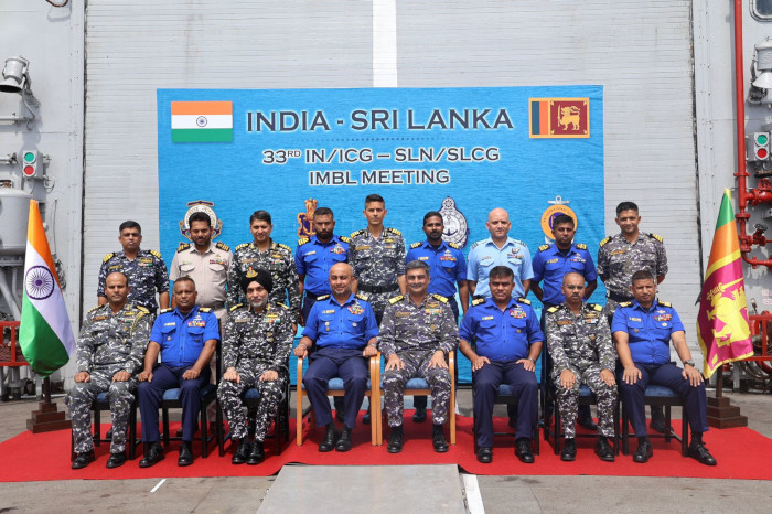 भारतीय नौसेना और श्रीलंकाई नौसेना के बीच समुद्री सुरक्षा बैठक