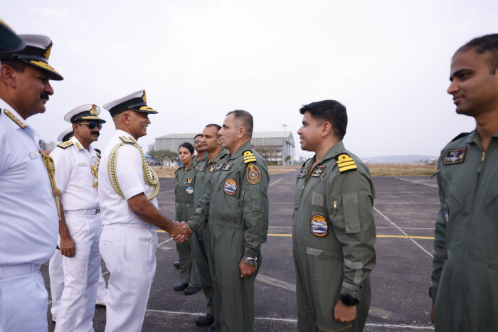 भारतीय नौसेना ने आई.एल. 38 एस.डी. लंबी दूरी के समुद्री गश्ती विमान को विदाई दी