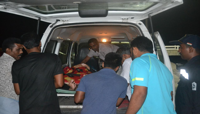 लोनावला में असैन्य नागरिक पोत की मदद लेकर दक्षिणी नौसेना कमान द्वारा मेडिकल निकासी उपलब्ध करवाई गई
