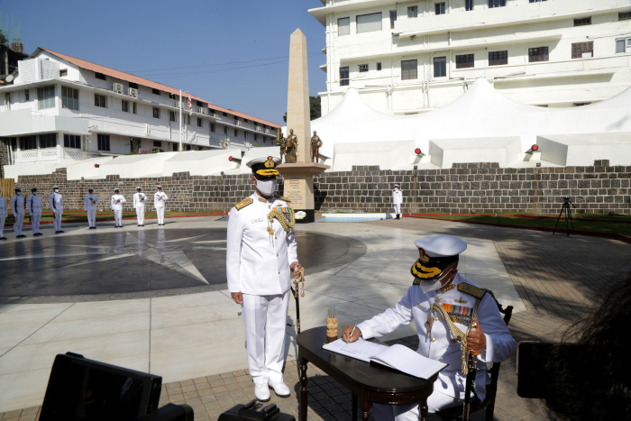 Vice Admiral R Hari Kumar Takes Over as Flag Officer Commanding-in-Chief Western Naval Command