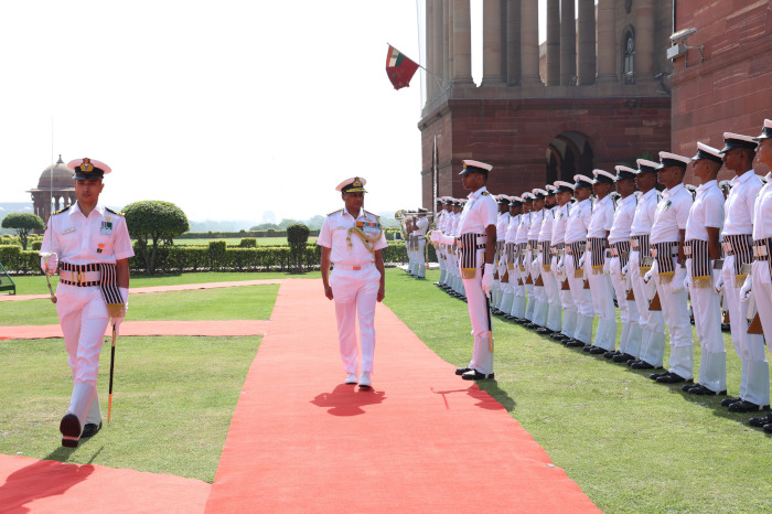वाइस एडमिरल कृष्ण स्वामीनाथन, ए.वी.एस.एम., वीएसएम ने नौसेना स्टाफ के उप प्रमुख के रूप में पदभार संभाला
