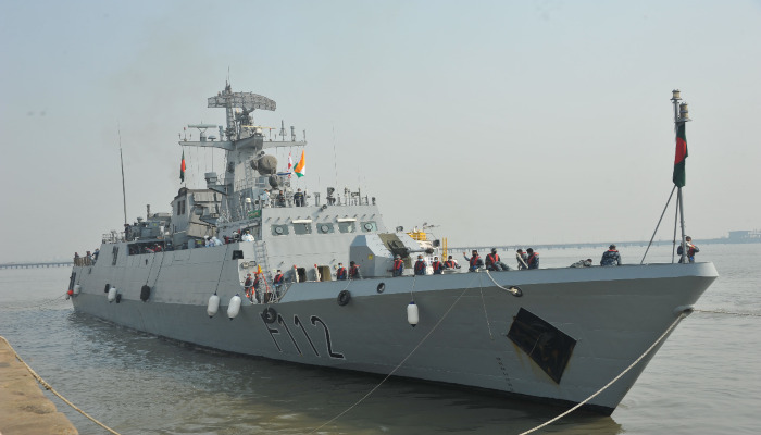 बांग्लादेश नौसेना जहाज प्रोतोय का मुंबई दौरा