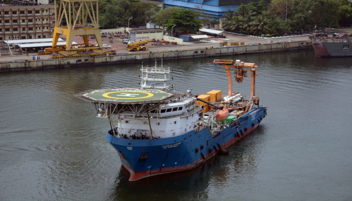 Indian Navy Dispatches Its Deep Sumergence Rescue Vessel to Support Search and Rescue of Missing Indonesian Submarine