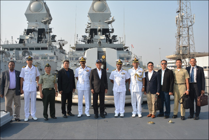 फिलीपींस के सचिव राष्ट्रीय रक्षा (एसएनडी) ने मुंबई का दौरा